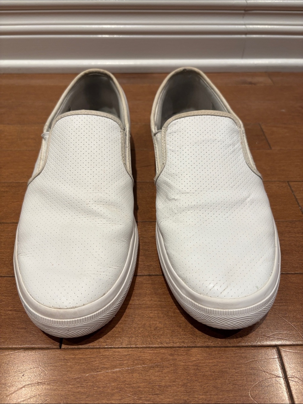 Lacoste Men's White Slip-On Casual Sneakers 9.5 / 42.5